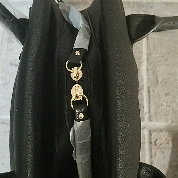 ♥One Day Only Sale♥Pink Haley Purse - Picture 6 of 8